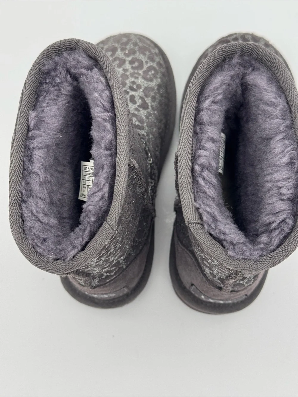 UGG Classic II Glitter Leopard winter boots girls size 1 leather shearling kids